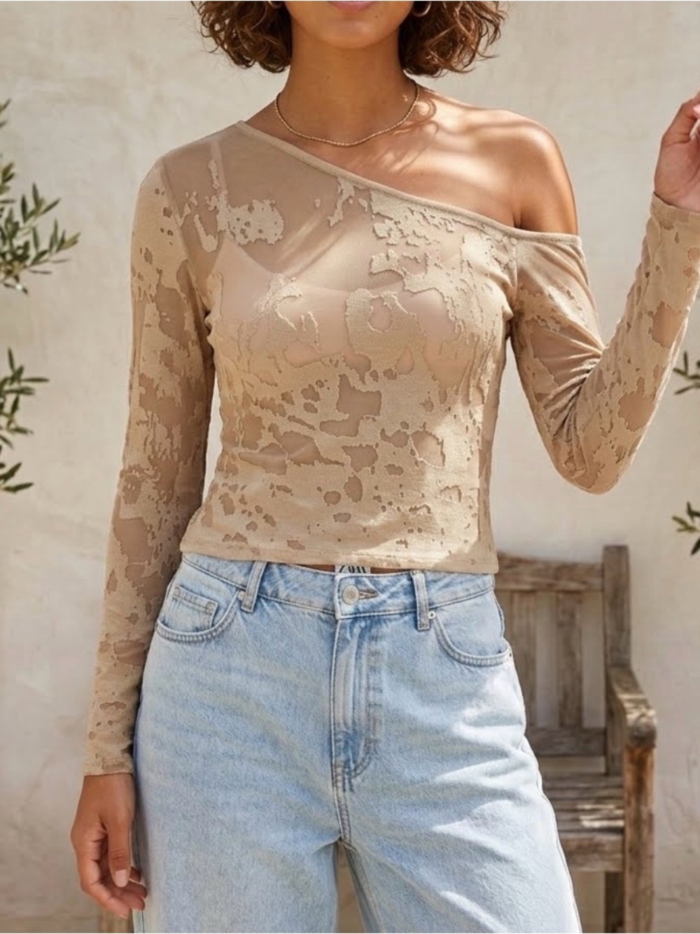 ZARA Beige Off-The-Shoulder Jacquard Knit Mesh Top - Size M 0412
